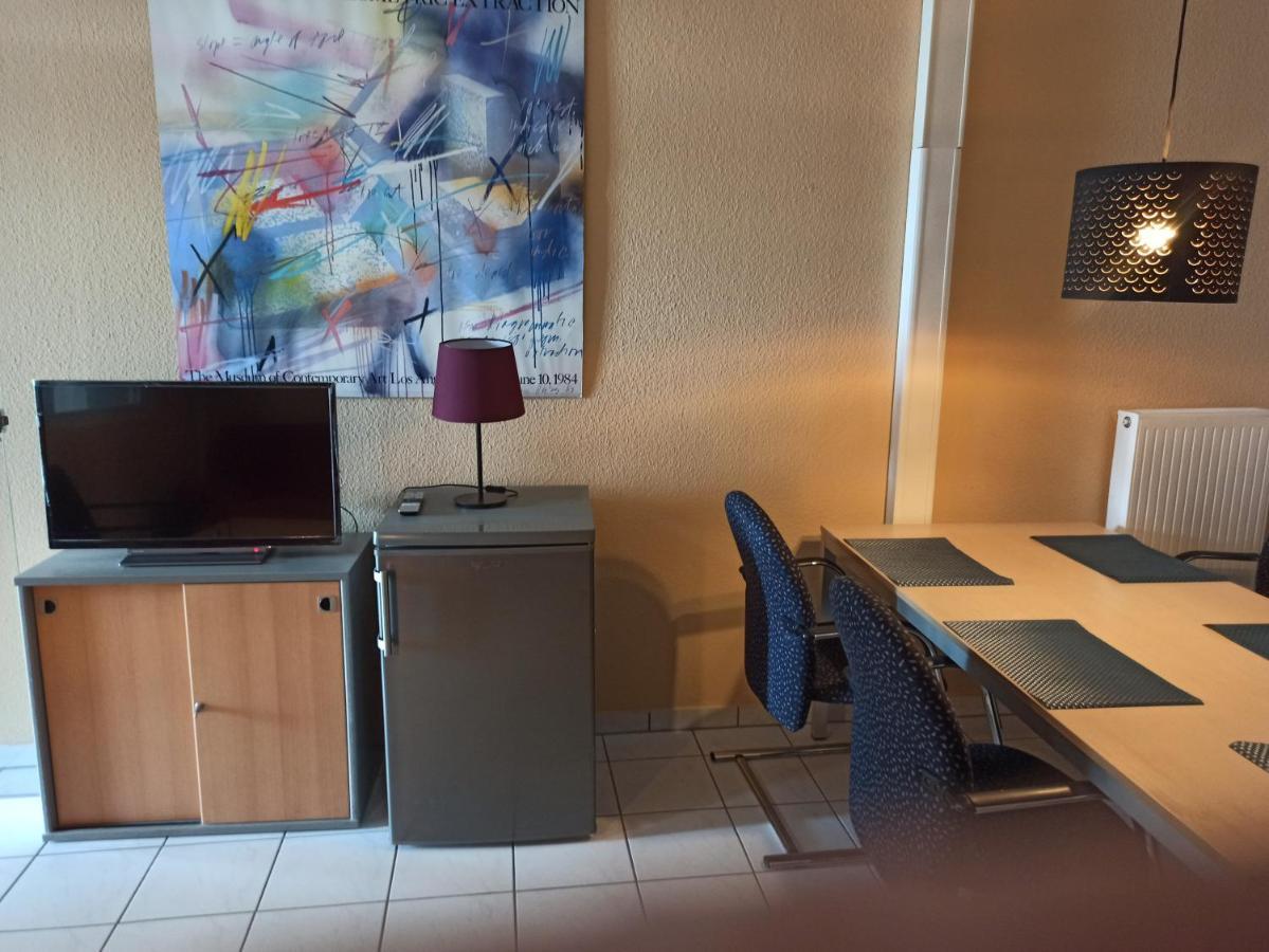 Business Apartment Near Neuss/Duesseldorf コルシェンブロイヒ エクステリア 写真